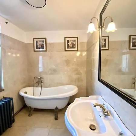 Apartment Holin * Holín