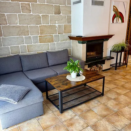 Apartment Holin Holín