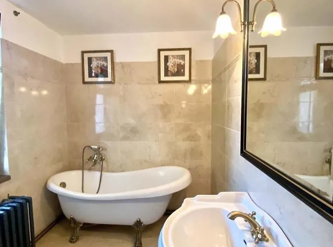 Apartment Holin * Holín